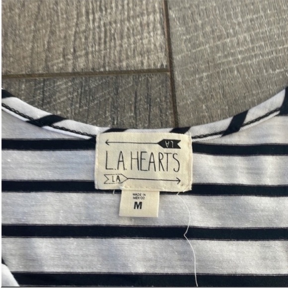 La Hearts Blue and White Striped Tank Top Size Medium. - Picture 7 of 7